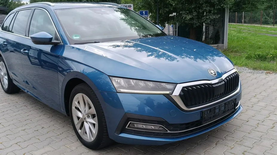 SKODA Octavia -