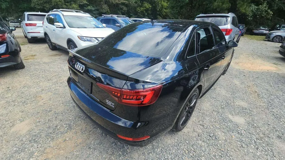 AUDI A4 -