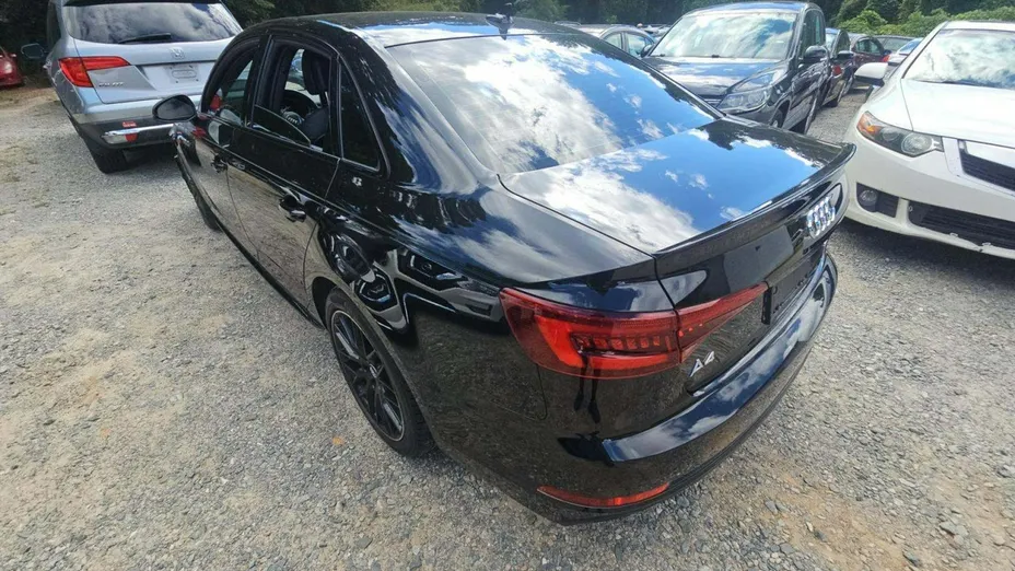 AUDI A4 -