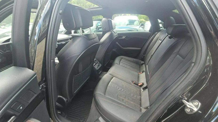 AUDI A4 -