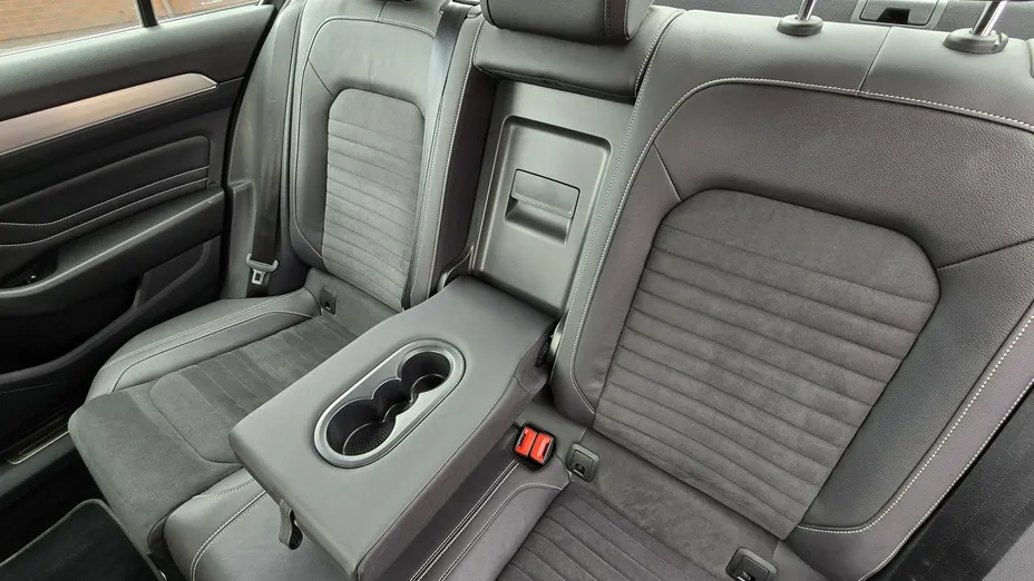 VOLKSWAGEN Passat -