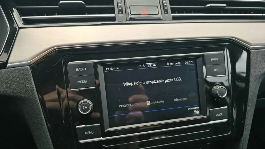 VOLKSWAGEN Passat -