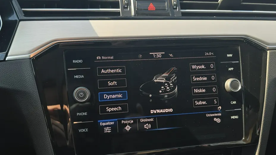 VOLKSWAGEN Passat -