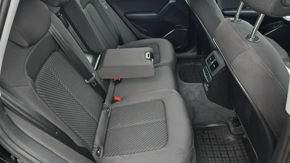 AUDI Q5 -