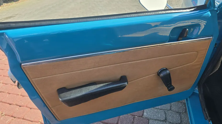 PEUGEOT 104 -