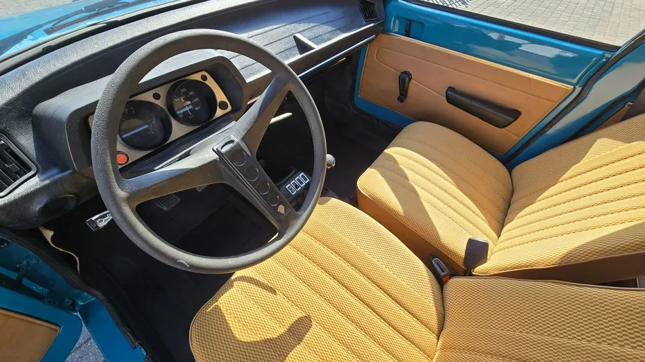 PEUGEOT 104 -