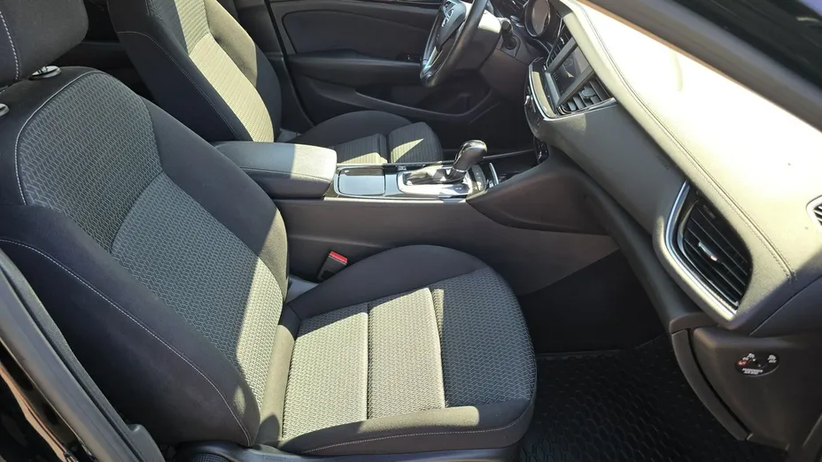 OPEL Insignia -