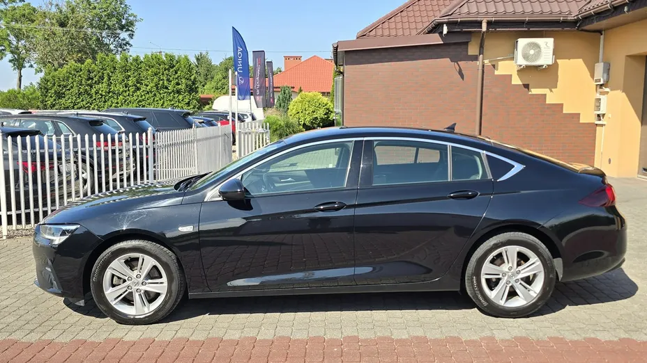 OPEL Insignia -