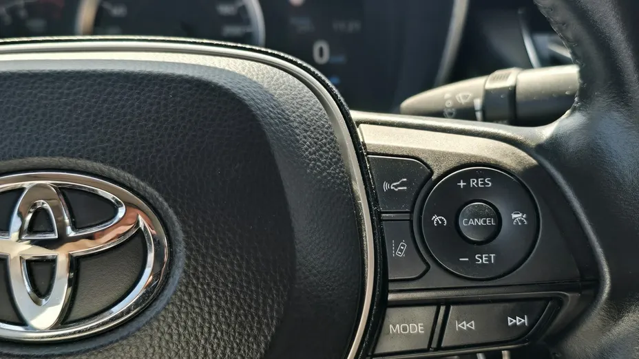 TOYOTA Corolla -