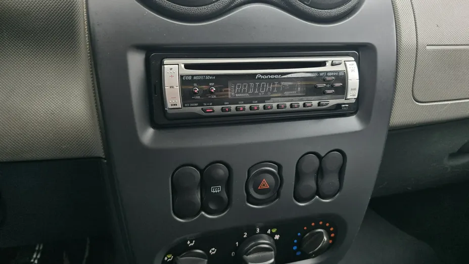 DACIA Sandero -