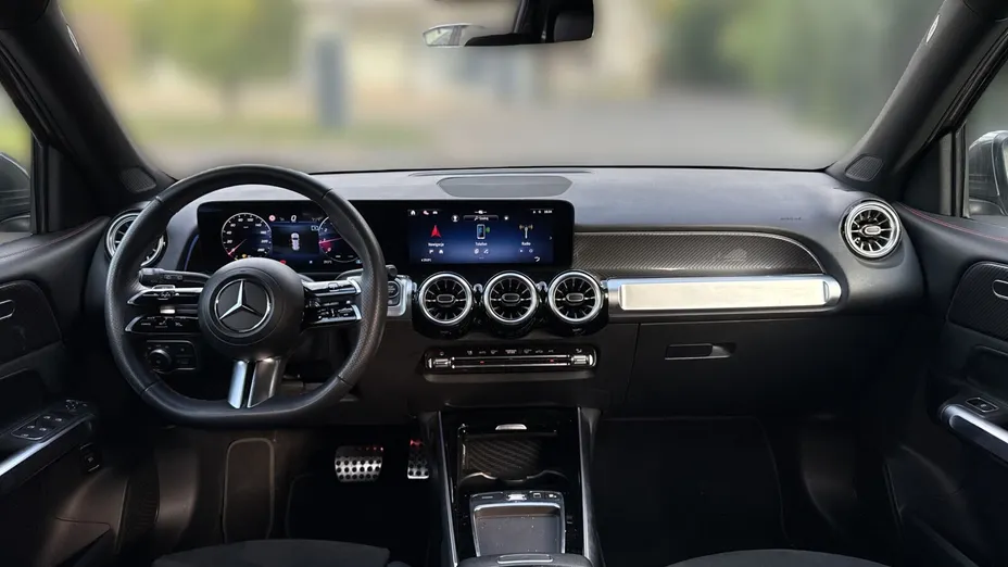 MERCEDES-BENZ GLB GLB 200 mHEV AMG Line 7G-DCT