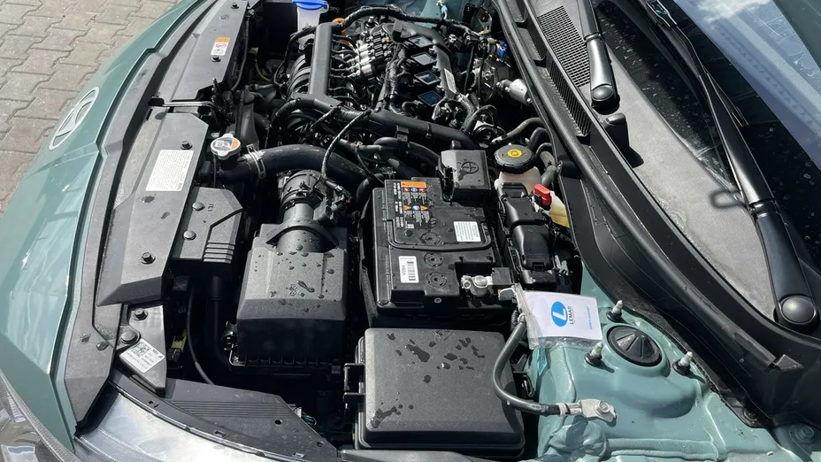HYUNDAI i20 -
