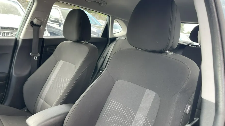 HYUNDAI i20 -