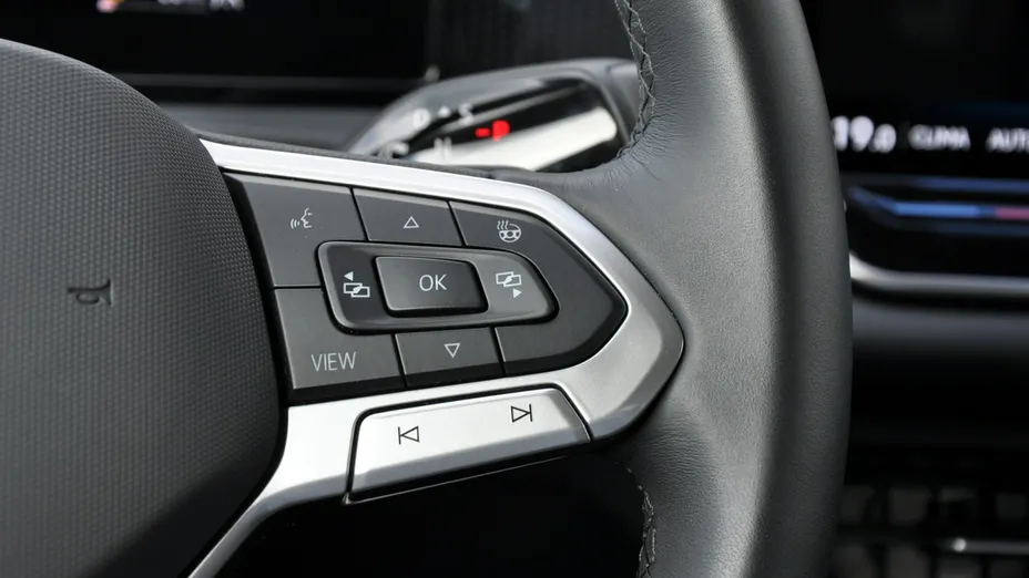 VOLKSWAGEN Tiguan -
