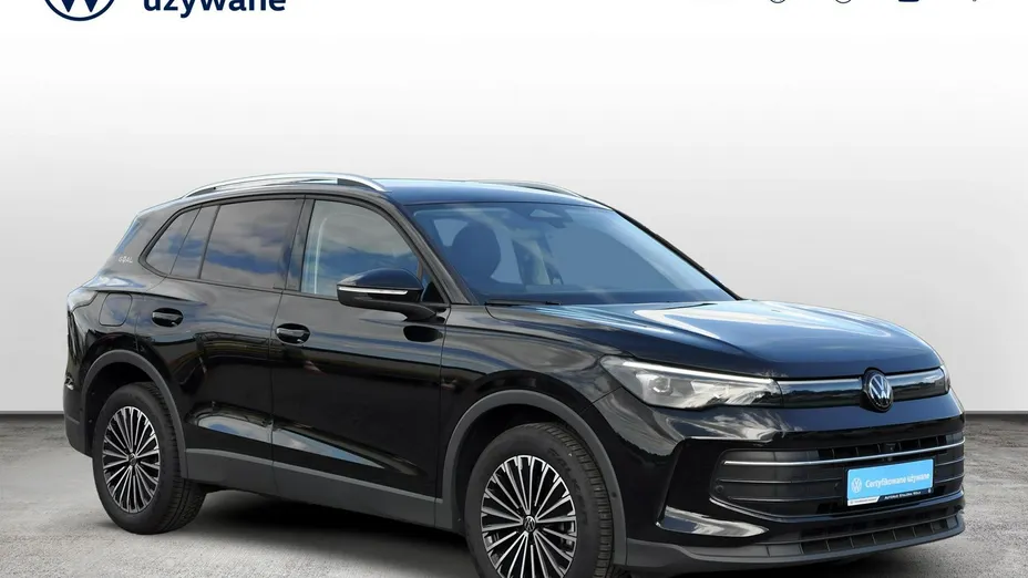 VOLKSWAGEN Tiguan -