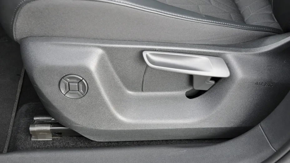 VOLKSWAGEN Tiguan -