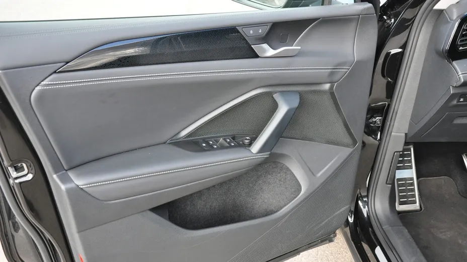 VOLKSWAGEN Tiguan -