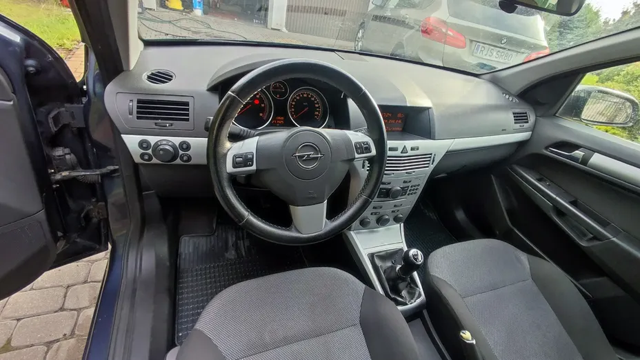 OPEL Astra -