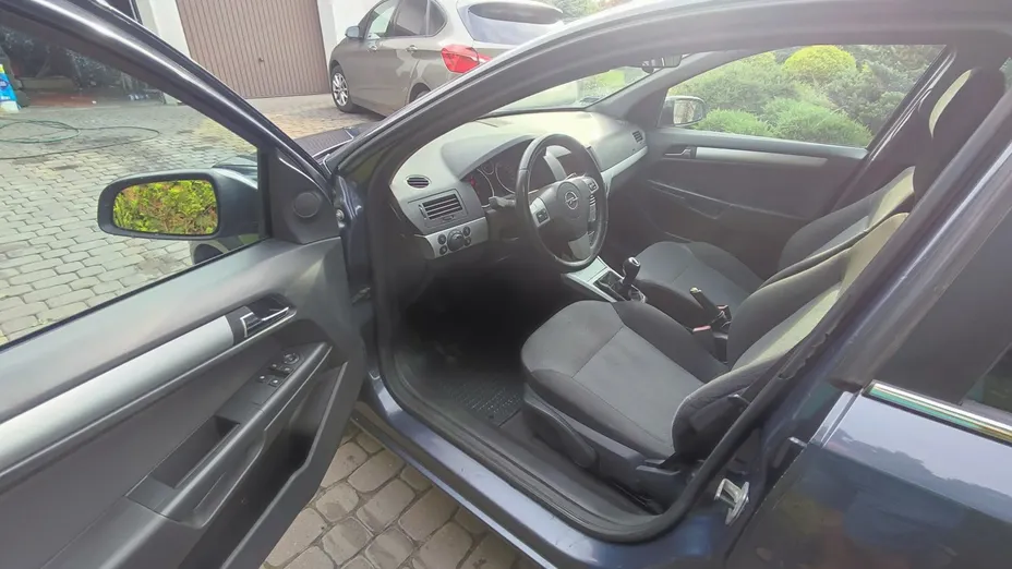 OPEL Astra -