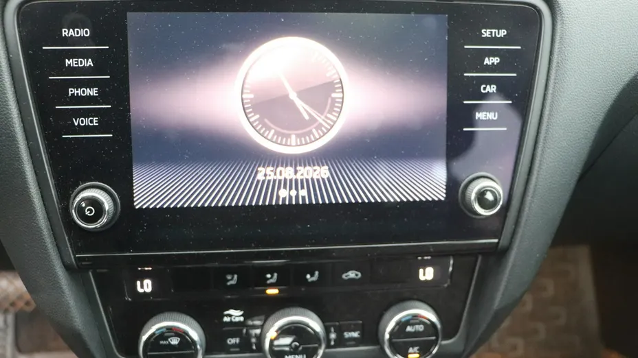 SKODA Octavia -