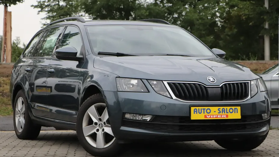 SKODA Octavia -