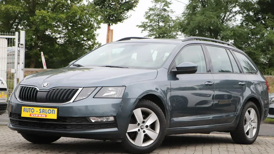 SKODA Octavia -