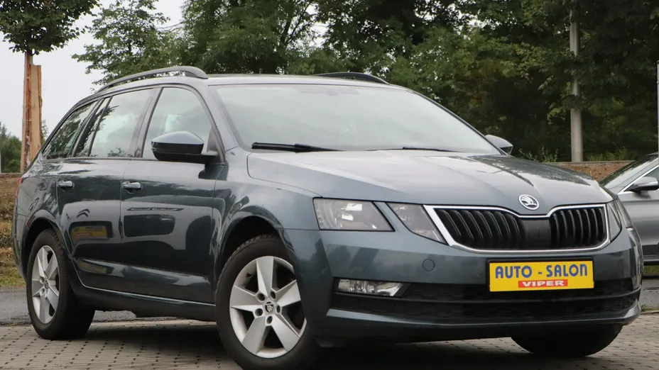 SKODA Octavia -