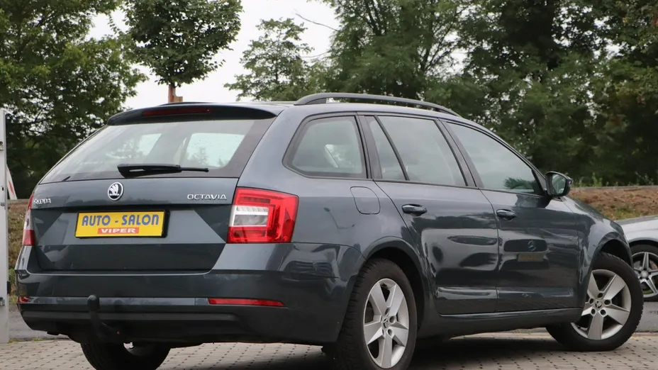 SKODA Octavia -