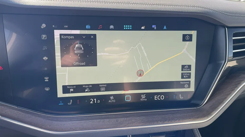 VOLKSWAGEN Touareg -