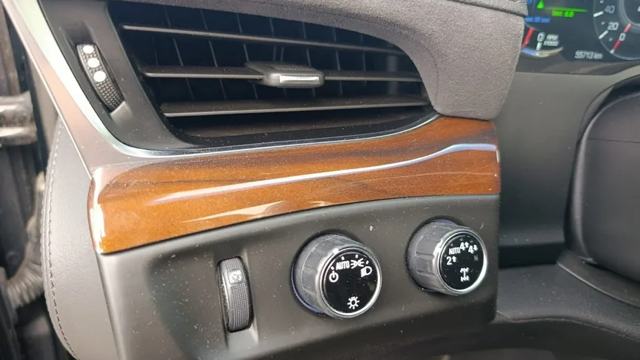 CADILLAC Escalade -
