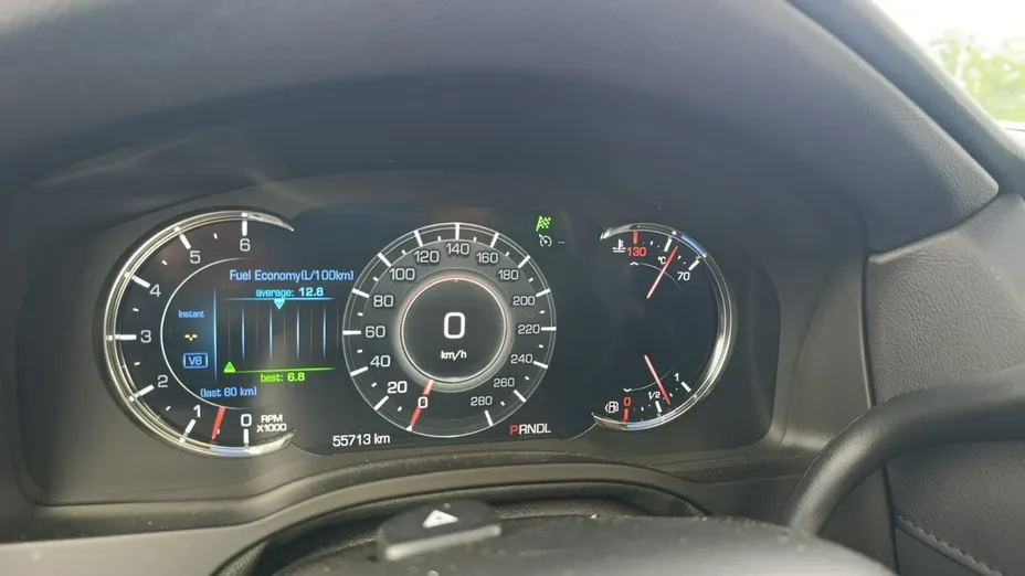 CADILLAC Escalade -