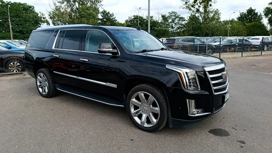 CADILLAC Escalade -