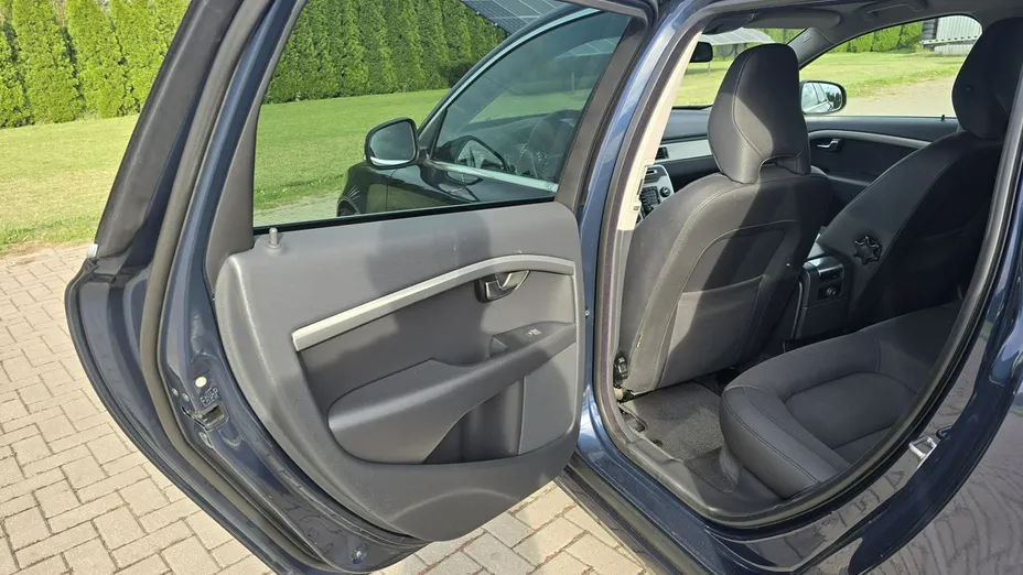 VOLVO V70 -