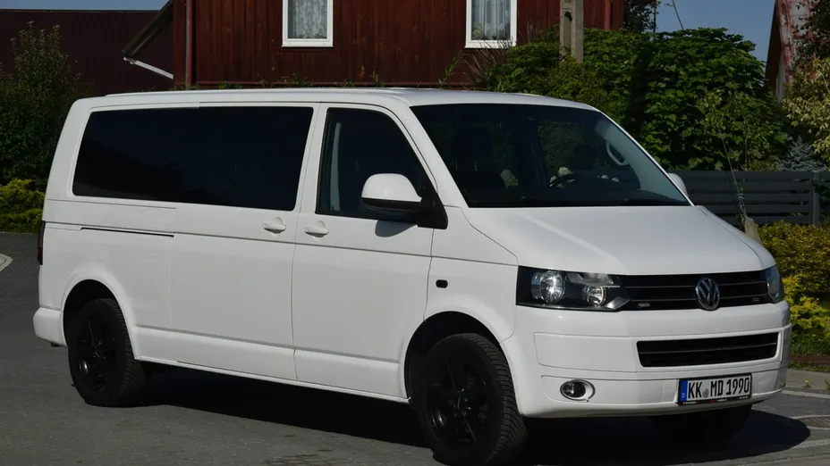 VOLKSWAGEN Transporter -