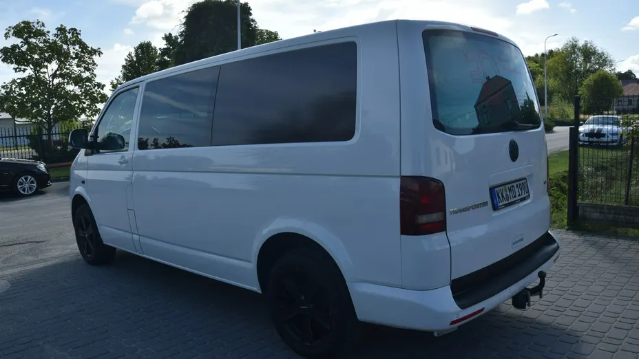 VOLKSWAGEN Transporter -