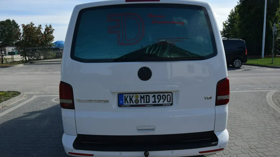 VOLKSWAGEN Transporter -