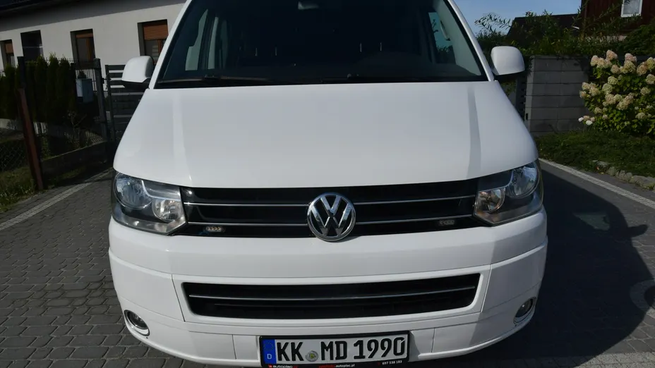 VOLKSWAGEN Transporter -