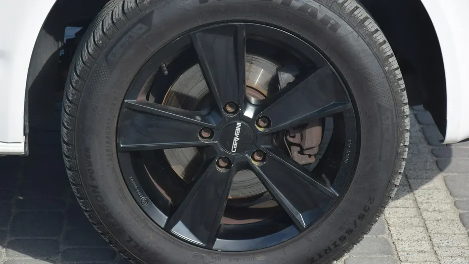 VOLKSWAGEN Transporter -