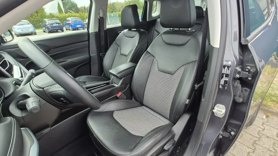 JEEP Compass -