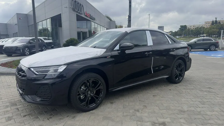 AUDI A3 Limousine -