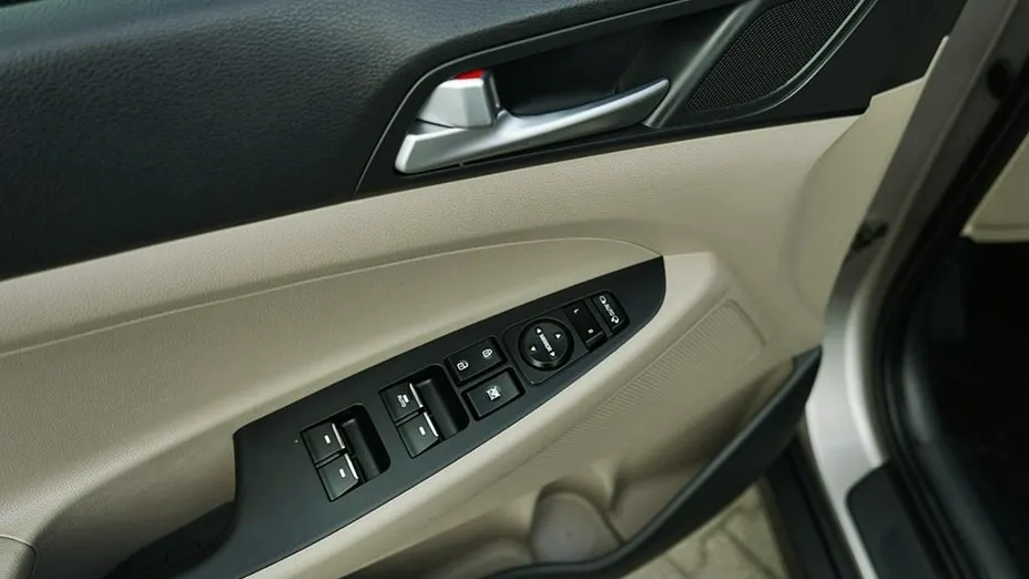 HYUNDAI Tucson -