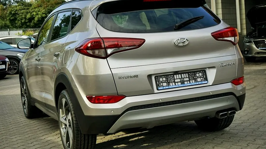 HYUNDAI Tucson -