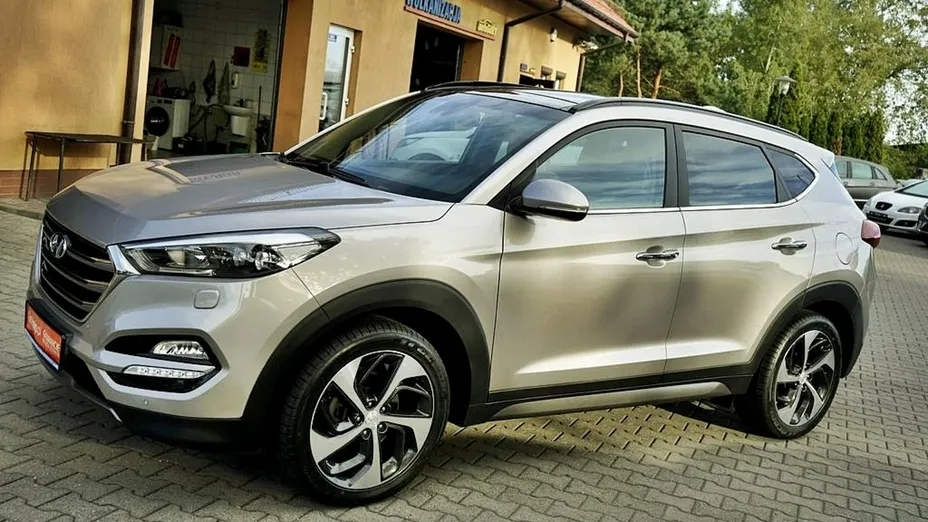 HYUNDAI Tucson -