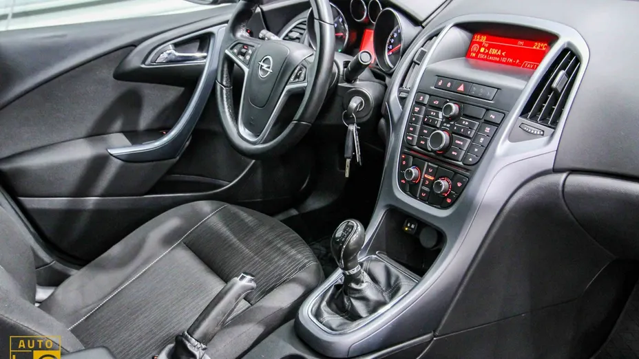 OPEL Astra -