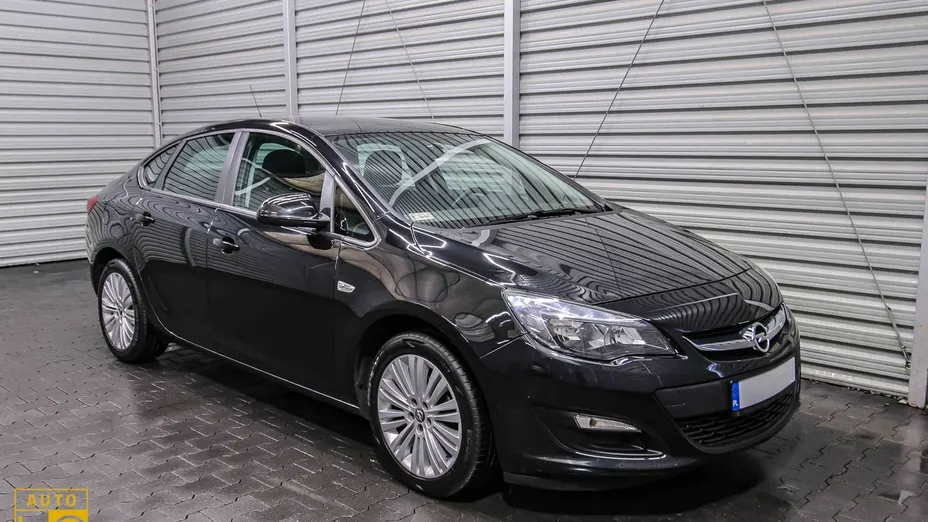 OPEL Astra -