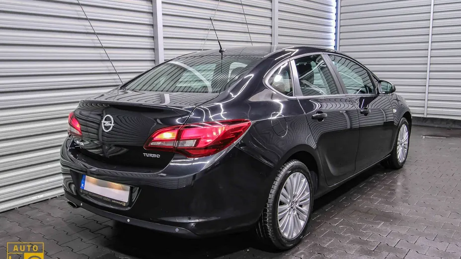 OPEL Astra -