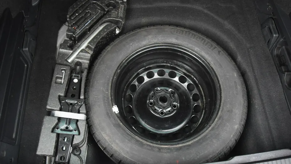 VOLKSWAGEN Passat -