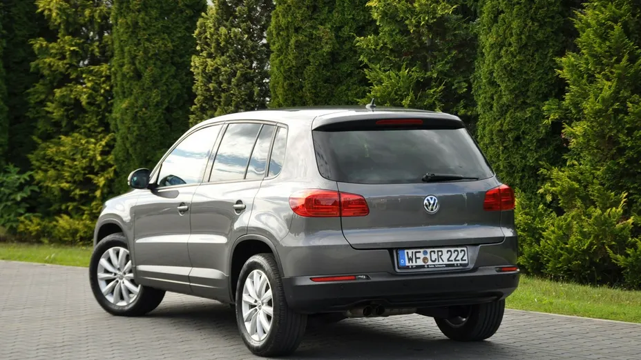 VOLKSWAGEN Tiguan -