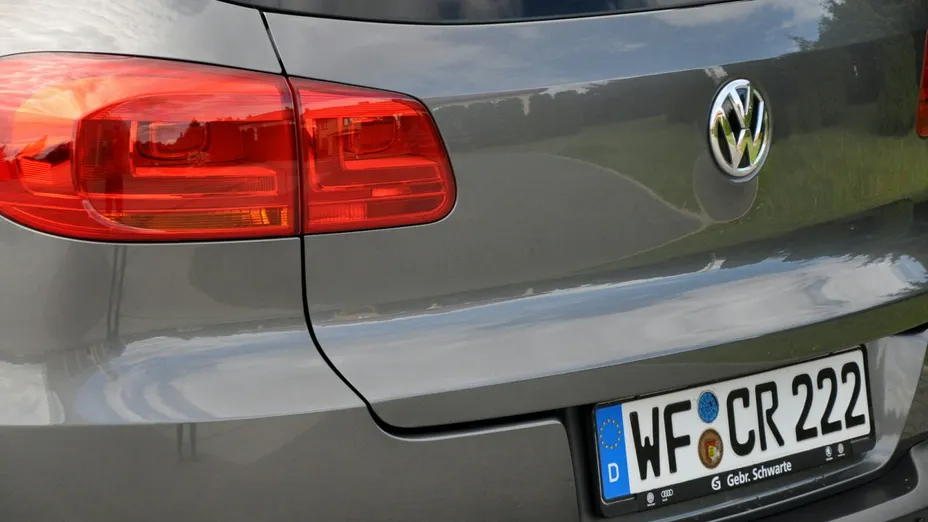 VOLKSWAGEN Tiguan -