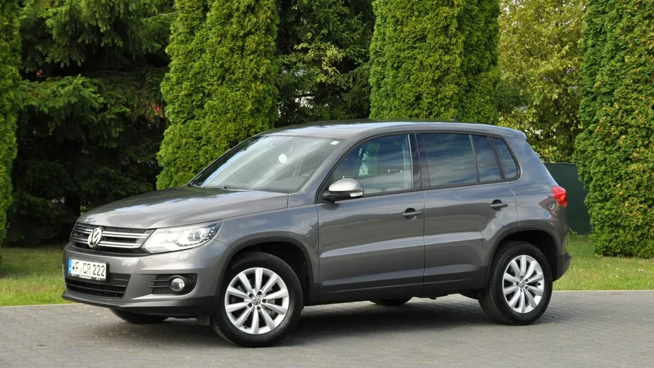 VOLKSWAGEN Tiguan -